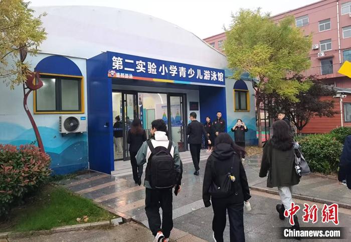 以“体育人”理念推动体教融合，这所学校在滨