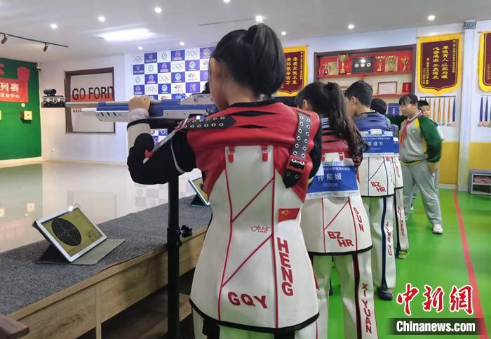 以“体育人”理念推动体教融合,这所学校在滨