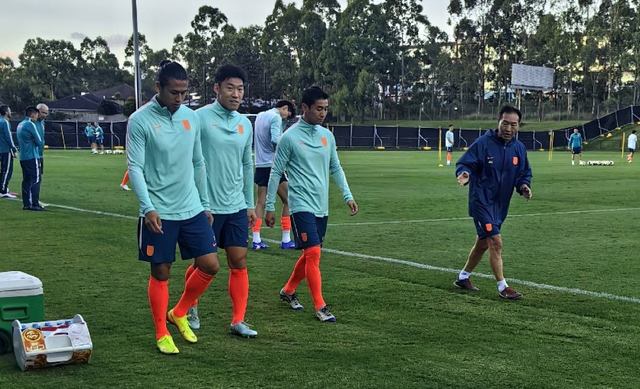 国足首战库拉索 新帅邵佳一力拼国际赛场