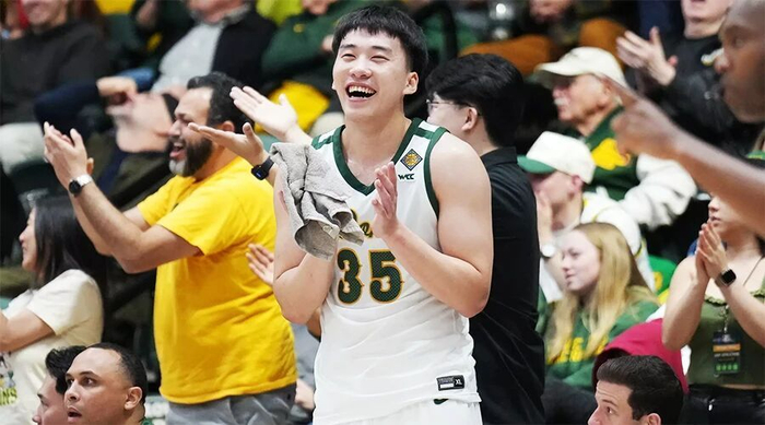 中国球员王俊杰转学NCAA引热议