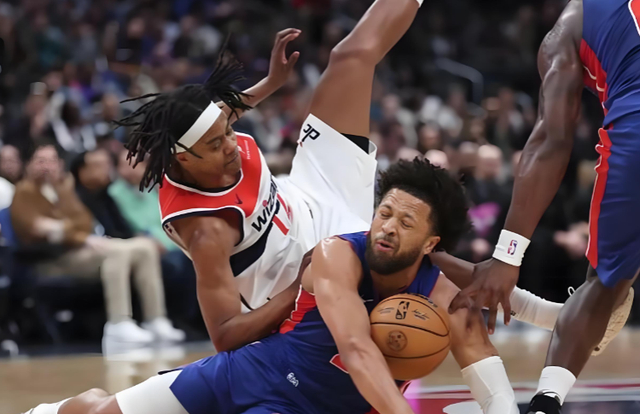 坎宁安因伤病无缘最佳阵容，赛季遗憾收场