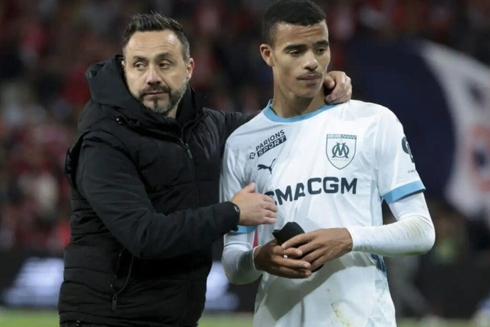 热刺官宣德泽尔比签约引球迷激烈抗议