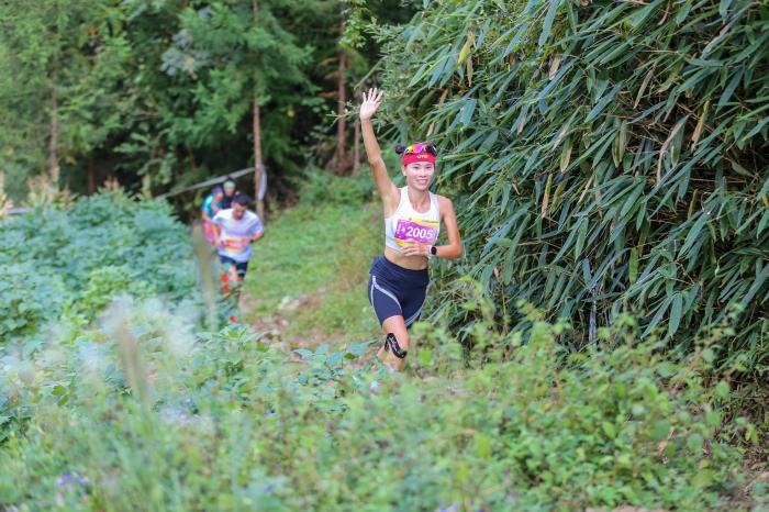 腾龙洞杯湖北利川站落幕 3350名跑者用脚步丈量山