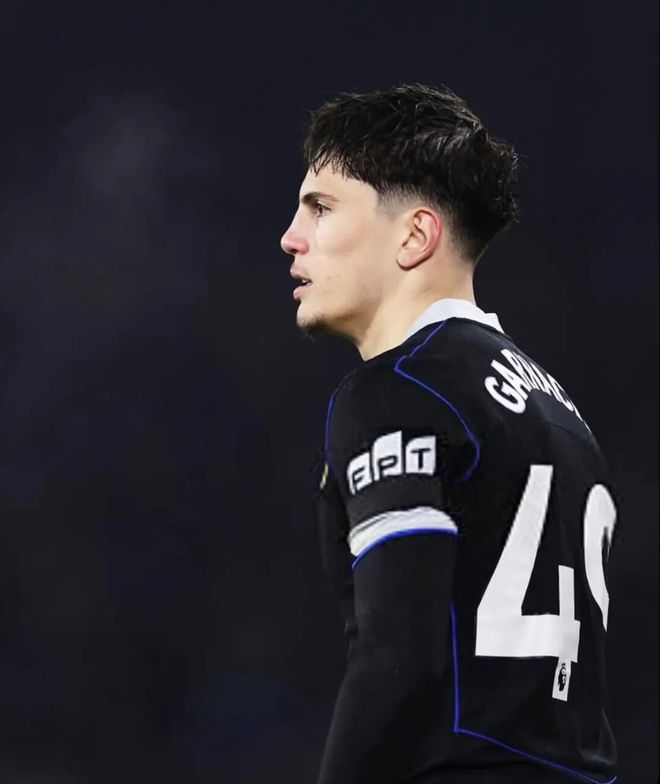 曼联中场引援遇挑战 曼城曼城竞争安德森 拉什福