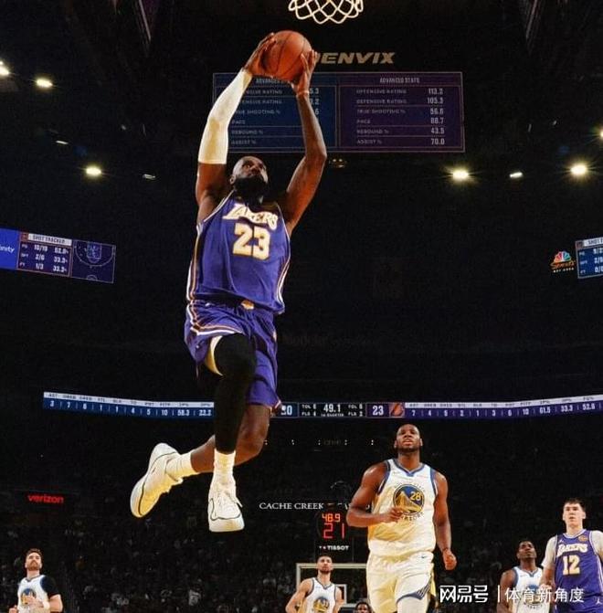 湖人轻取勇士 老詹复出主导胜利 铁牛低迷成关键