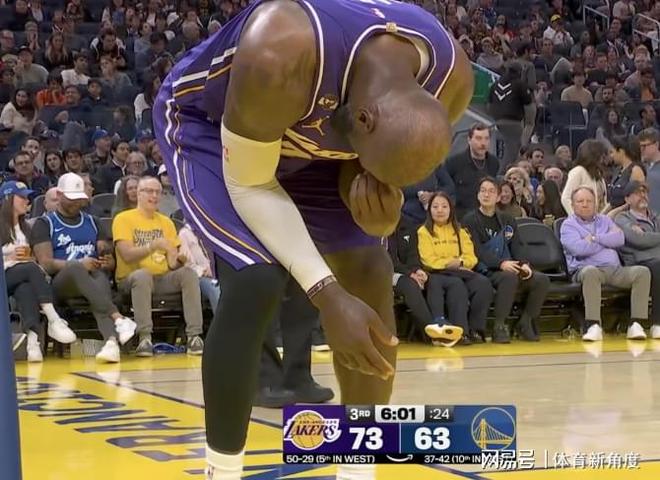 湖人轻取勇士 老詹复出主导胜利 铁牛低迷成关键